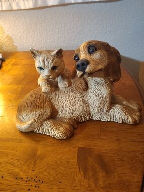 Vintage Two-Tone Tan Dog and Kitten Figurine/Door Stopper.